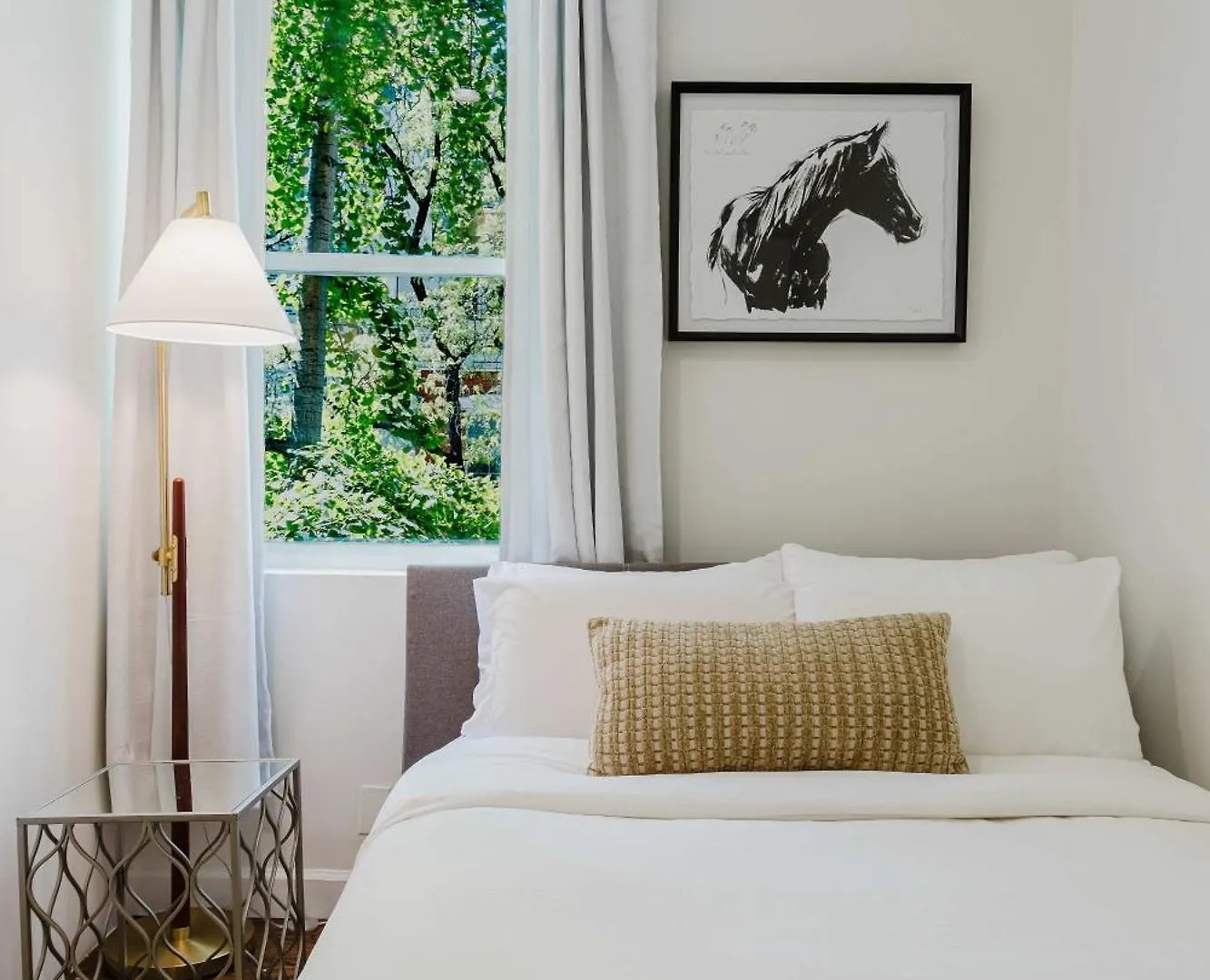 Designer Home In Diplomat District New York 0*,