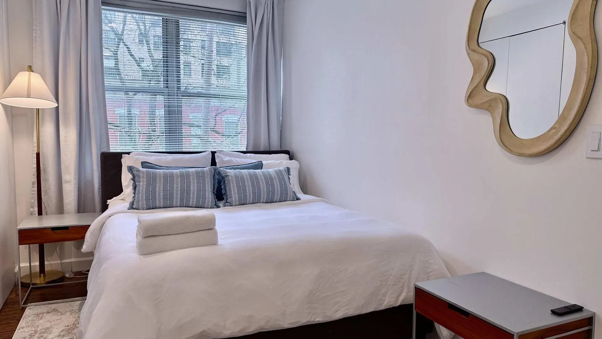 Designer Home In Diplomat District Nueva York 0*,  Estados Unidos