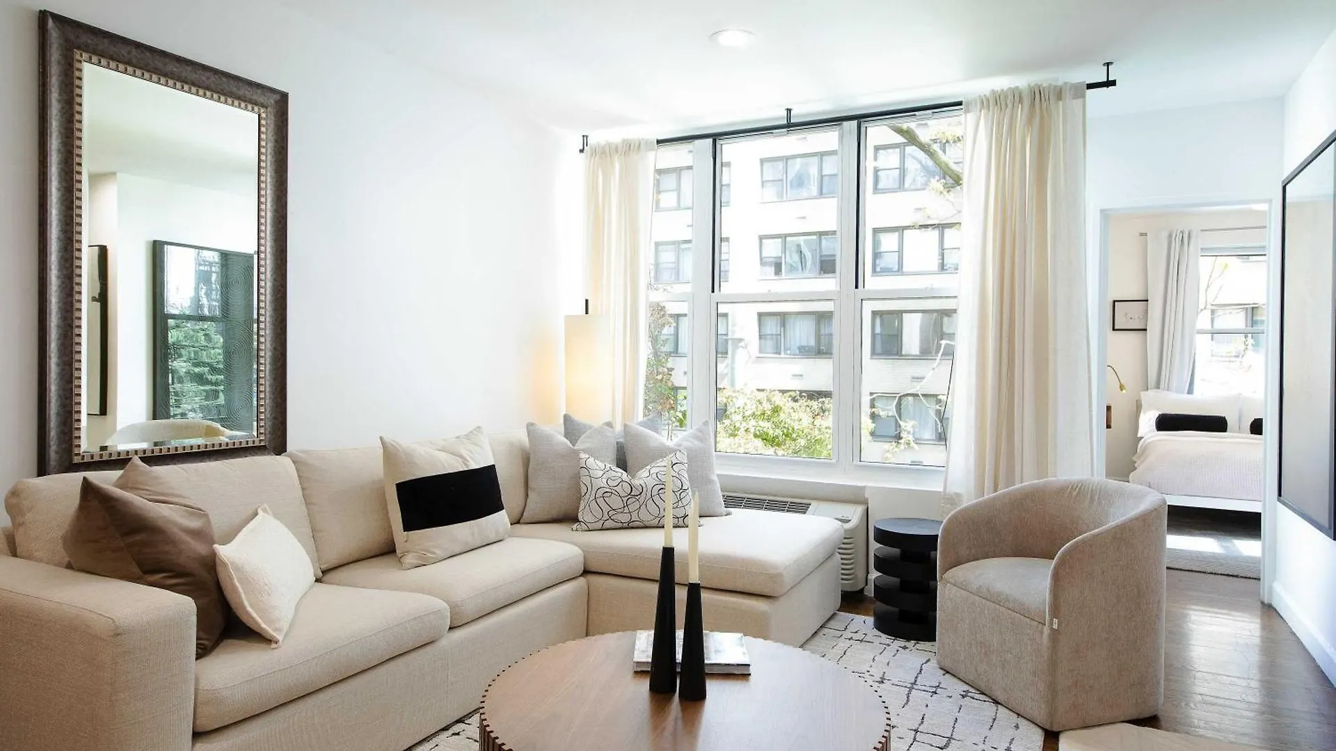 Designer Home In Diplomat District Nueva York Apartamento